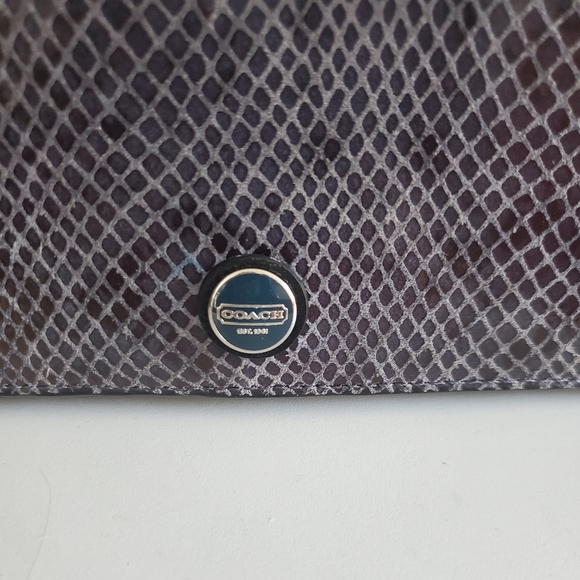 Coach wristlet - Picture 4 of 9